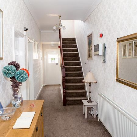 オールダム Oak House Bb Bed & Breakfast エクステリア 写真
