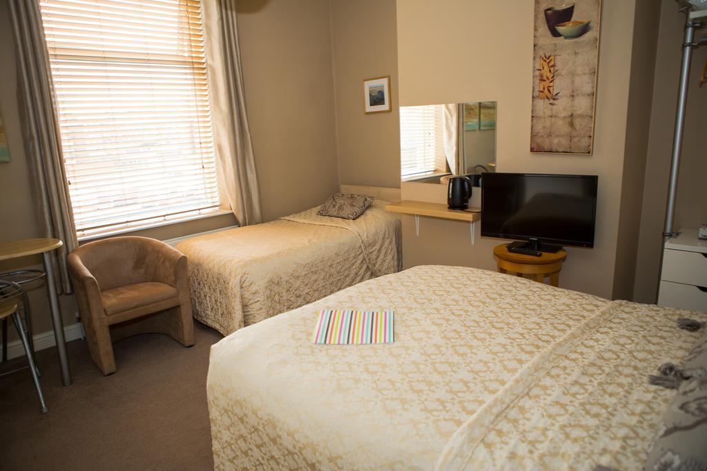 オールダム Oak House Bb Bed & Breakfast エクステリア 写真