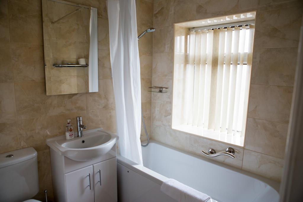 オールダム Oak House Bb Bed & Breakfast エクステリア 写真